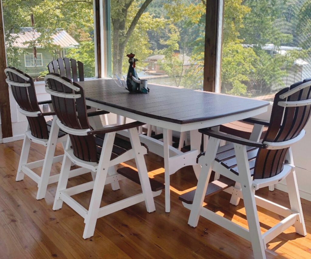 WLP Location tablechairs 1
